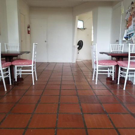 Rio Guesthouses Крайст Чърч Екстериор снимка