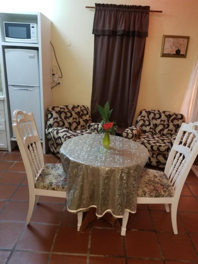 Rio Guesthouses Крайст Чърч Екстериор снимка