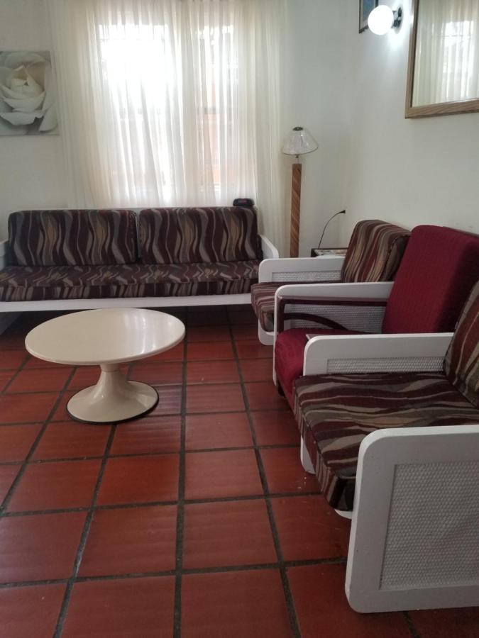 Rio Guesthouses Крайст Чърч Екстериор снимка