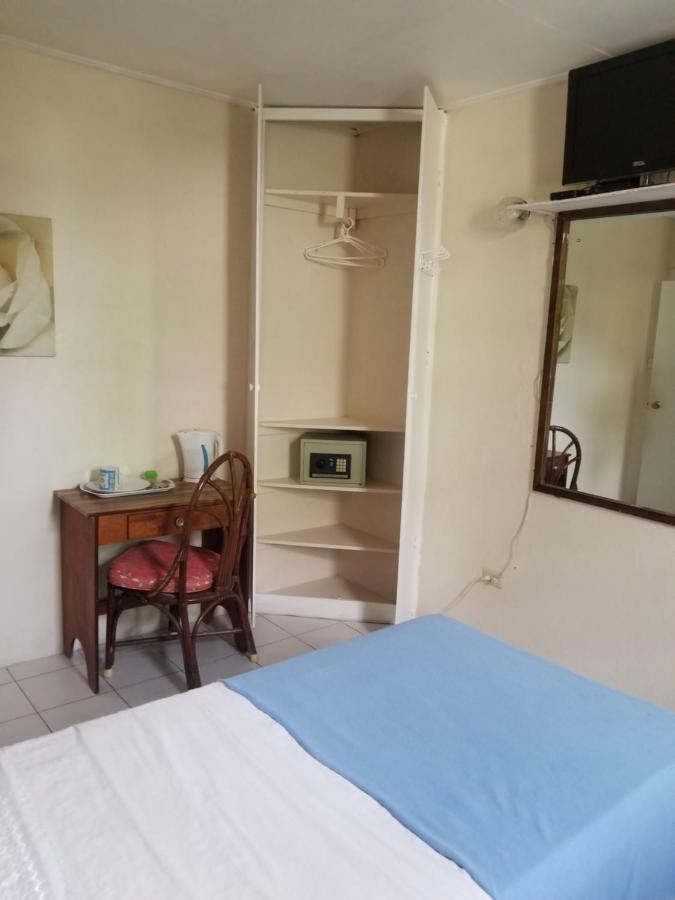 Rio Guesthouses Крайст Чърч Екстериор снимка